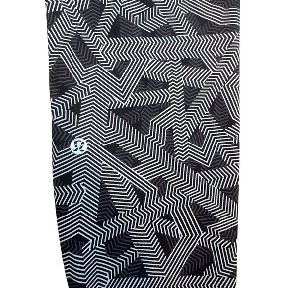 Lululemon Swift Speed High-Rise Tight 28" Leggings Size 10 Black/ White Chevron - Picture 5 of 6